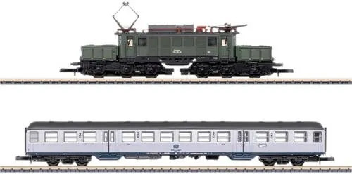 Märklin 81221 Z Zugpackung 175 Jahre Geislinger Steige der DB - Modelleisenbahn mit historischen Baureihe 194 Lokomotiven und Silberlingen, ideal für nostalgische Fahrten und Detailverliebte.