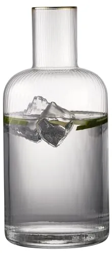 Lyngby Glas Palermo Gold Karaffe, 1,5 Liter - Elegante Wasserkaraffe aus klarem Glas mit goldenen Akzenten, ideal für stilvolle Tischdekoration und besondere Anlässe.