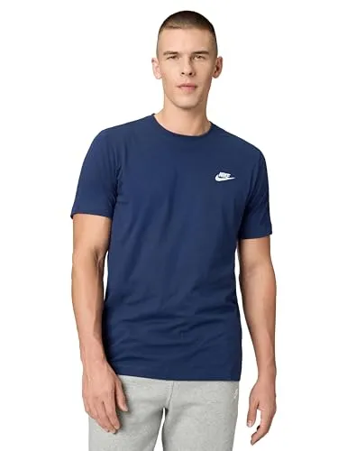 NIKE Herren T-Shirt M NSW CLUB TEE - Shirts & Tops mit klassischem Tragekomfort. Weiches Baumwollmaterial und stylisches Nike Logo für ein lässiges Outfit.