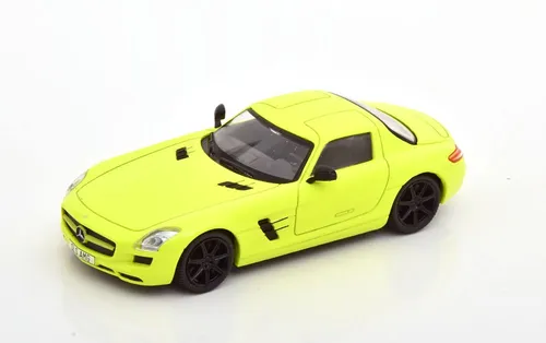 1:43 Solido Mercedes SLS AMG Coupe lightyellow