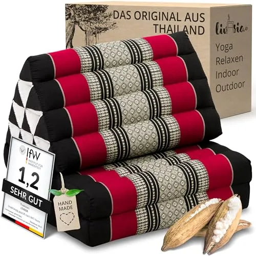 livasia Thaikissen mit 2 Auflagen - 120x50x8cm - Faltbares Dreieckskissen für Entspannung - Gestalte deine Wohlfühloase! Das handgefertigte Thaikissen aus Kapok ist vielseitig einsetzbar und ideal für Yoga, Meditation oder gemütliche Abende. Platzsparend klappbar und mit authentischer Thai-Stickerei – für entspannte Stunden drinnen und draußen.