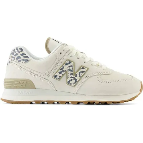 New Balance Damen Sneaker 574 36,5EU - Der New Balance 574 bietet strapazierfähige Qualität und ein vielseitiges Design, ideal für sportliche und lässige Outfits. Bequem und stylish für jeden Anlass.