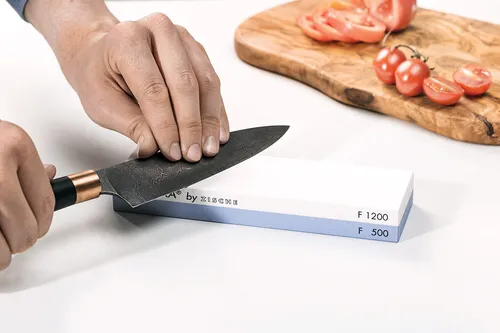 Zische Missarka Blue - Messerschärfer - Hochwertiger Schleifstein aus Edel-Korund mit 2 Körnungen (FEPA 500/1200) für perfekte Schärfe. Ideal für den professionellen Einsatz in der Küche, langlebig und sofort einsatzbereit.