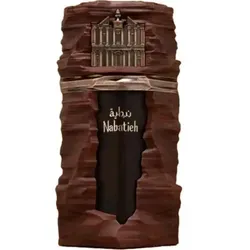Nabatieh Extrait De Parfum 90Ml Unisex von French Avenue - Entdecken Sie Nabatieh, einen orientalischen Vanilleduft für Männer und Frauen. Mit harmonischen Noten von Gewürzen und Kaffee verleiht er jedem Tag eine besondere Note.
