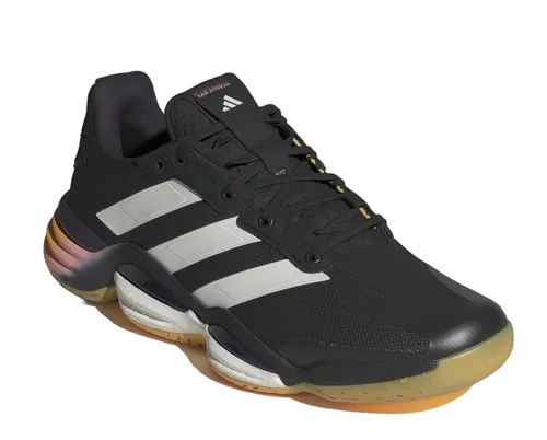 adidas Hallen-Indoorschuhe Stabil 16 schwarz/weiß Herren - Herren-Sportschuhe mit adidas BOOST Zwischensohle für maximale Energierückgabe und atmungsaktivem Mesh-Obermaterial, ideal für intensive Hallenspiele und umweltfreundlich aus recycelten Materialien gefertigt.