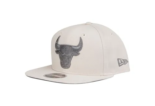 New Era 9Fifty Original Snapback Cap - Chicago Bulls stone - Herren Snapback Cap in Beige für den perfekten Freizeitlook. Aus 100% Polyester gefertigt, bietet sie Komfort und Stil für jeden Sportfan.