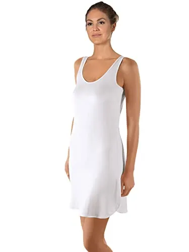 Nina von C. in weiß von Nina von C.