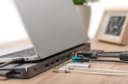 🚀 DIGITUS DA-70868 DOCKING PORT – 3 PORTS FÜR MAXIMALE KONNEKTIVITÄT! 💻 NEU