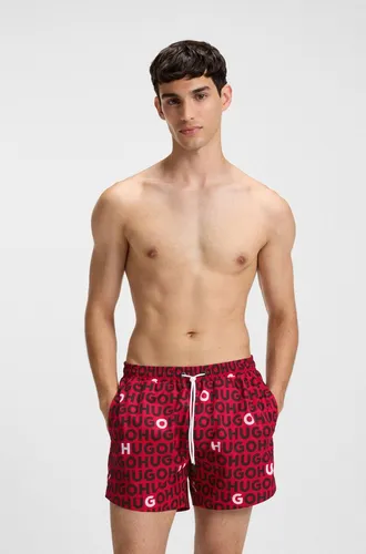 HUGO Badehose TORTUGA mit Allover-Logoschriftzug rot L (52) - Herren-Bademode mit sportlichem Design, schnell trocknendem Microfaser-Material und elastischem Bund für optimalen Tragekomfort.
