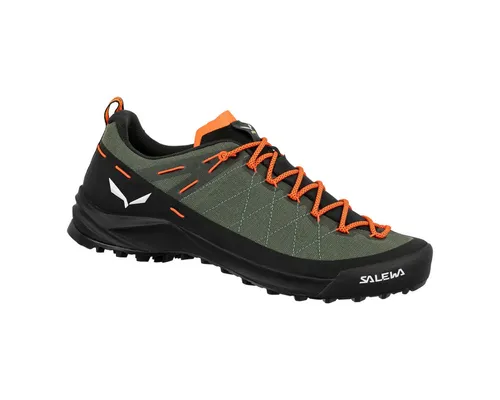 Salewa Wildfire Canvas M Halbschuhe - raw green/black (5331) 10 - Wanderschuhe aus recycelter Baumwolle und Hanf, leicht und atmungsaktiv, ideal für Sommerwanderungen und Kletterpassagen. Mit 360° TPU-Rand für Schutz und Pomoca Speed MTN Path-Sohle für Präzision.