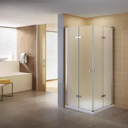 i-flair Falttür Duschkabine 70x70x190 cm - platzsparend und elegant - Die i-flair Falttür Duschkabine überzeugt mit 4 faltbaren Glaselementen aus satiniertem Sicherheitsglas. Ideal für kleine Badezimmer, ermöglicht sie einen breiten Zugang und einfache Montage. Stilvoll und funktional für jedes Bad.