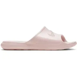 Nike Damen Victori One Slide Sandal - Bequeme Riemensandale in Barely Rose - Wanderschuhe mit anpassbarem Riemen aus Synthetik und angenehmer Dämpfung durch Schaumstoff-Fußbett für langanhaltenden Tragekomfort.