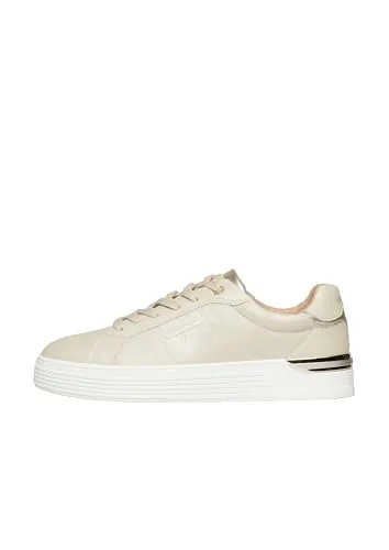 s.Oliver Sneaker mit Plateau-Sohle - Stylische Sneaker mit bequemer Plateau-Sohle aus Synthetik. Ideal für trendige Outfits und komfortables Tragen im Alltag.