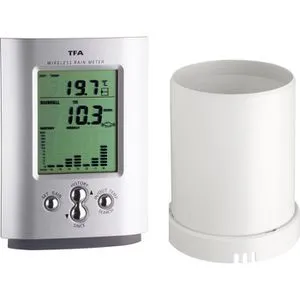 TFA Regenmesser 47.3003 Monsun elektronisch Funk - Wetterstation mit Funktechnologie, misst Regenmengen bis 9.999 mm und zeigt Innentemperatur von -10°C bis 50°C. Ideal für präzise Wetterbeobachtung im Garten.
