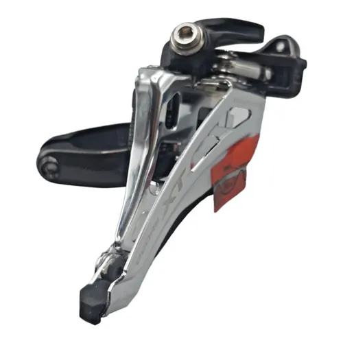 SHIMANO XT FD-M8020 L Umwerfer 2x11 fach 34,9 mm - Umwerfer für 11-Gang-Systeme, geeignet für verschiedene Fahrradtypen, bietet präzise Schaltvorgänge und hohe Zuverlässigkeit für anspruchsvolle Fahrer.