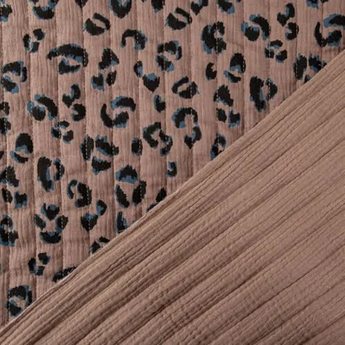 SCHÖNER LEBEN. Steppstoff Musselin Doubleface Leo-Print braun 1,30m - Vielseitiger Steppstoff aus weichem Musselin: beidseitig nutzbar mit Leo-Muster und uni Braun. Ideal für kreative Nähprojekte wie Kissen, Decken oder Bekleidung. Hochwertige Verarbeitung für einzigartige Ergebnisse.