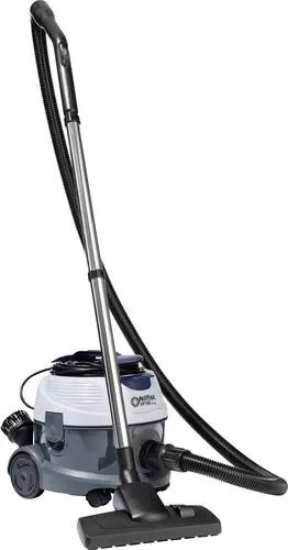 Nilfisk Trockensauger VP100-EU - 880 W Industriesauger, leicht zu bedienen mit einfachem Staubbeutelwechsel und 8 m Kabellänge