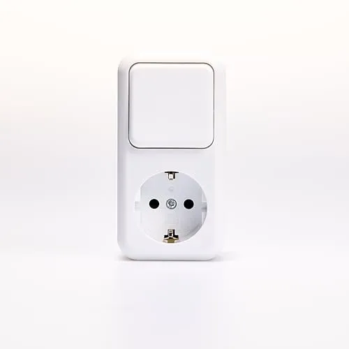 MC POWER Aufputz Wechselschalter Steckdosen Kombination | Finery | Schutzkontaktsteckdose AP 250V/16A, Aufputzschalter 250V/10A für Innenraum, weiß