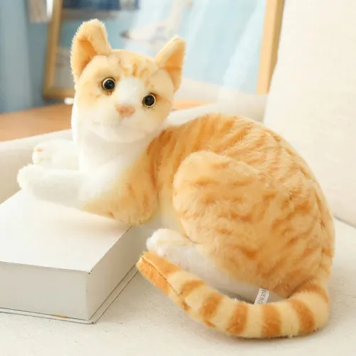 Katze Kuscheltier - 25 cm Plüschtier für große und kleine Katzenliebhaber - Süßes Katze Kuscheltier in 25 cm, aus hochwertigem, weichem Stoff gefertigt. Ideal zum Kuscheln und Spielen – ein perfekter Begleiter für jede Altersgruppe! Perfekt für Kinderzimmer oder als Geschenk.