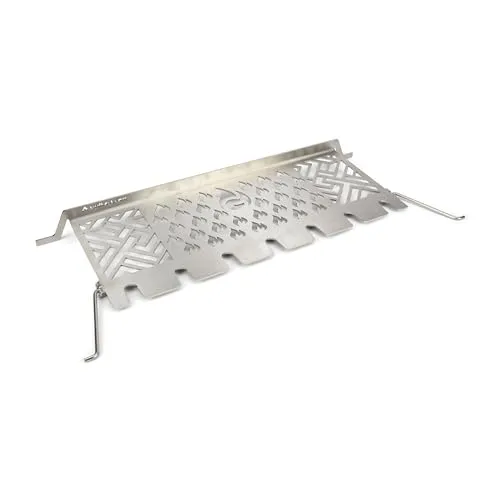 Grillrost.com Edelstahl Warmhalterost Multistation für Broil King Porta Chef und GEM Modelle - Grillroste für Broil King Porta Chef 320 und GEM 310, 320, 330, 340. Perfekte Grill-Ergebnisse für Hähnchenkeulen dank präziser Kerben. 100% Made in Germany – langlebig und hitzebeständig!
