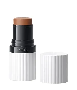 UND GRETEL Milte Foundation Stick Nr. 08 - Balanced Dark - Make-up Stick für ein Weichzeichner-Finish, kaschiert Rötungen und glättet Fältchen. Ideal für helle Hauttypen, bietet intensive Pflege und ein leichtes, samtiges Tragegefühl.