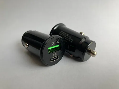 Auto USB-C USB-A 36W Ladegerät KFZStecker PD 3,1A Zigarettenanzünder SCHWARZ NEU