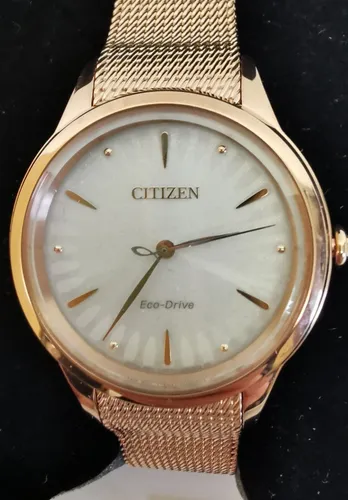 Citizen L Solar Dress EM1153-88A Damenuhr - Armbanduhren, elegante Damenarmbanduhr mit Solarwerk und hochwertigem Saphirglas, wasserdicht bis 50 m für vielseitige Nutzung.
