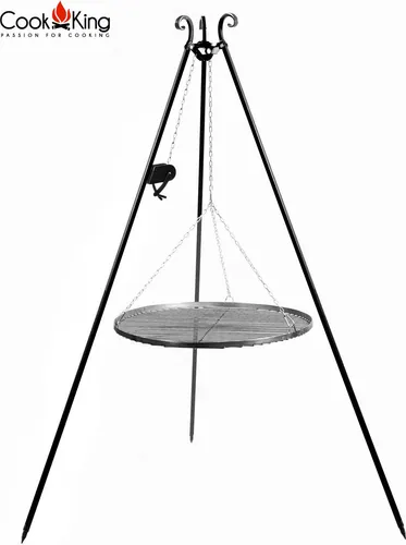 Schwenkgrill 180 cm - Hochwertiger Grillrost aus Rohstahl - Grill für Gartenpartys, pulverbeschichtetes Dreibein für Wetterbeständigkeit und stabilen Stand, handgemacht in Polen mit effektvollen geschmiedeten Verzierungen.