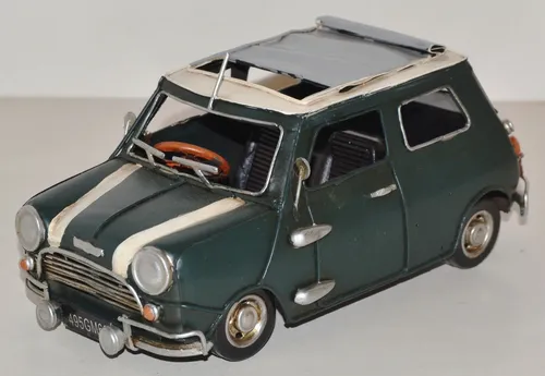 Blechauto Nostalgie Mini Cooper 1960er Jahre - Detailgetreues Modellauto im Maßstab 1:18, aus Blech gefertigt. Ideal für Sammler und Liebhaber von Oldtimern.