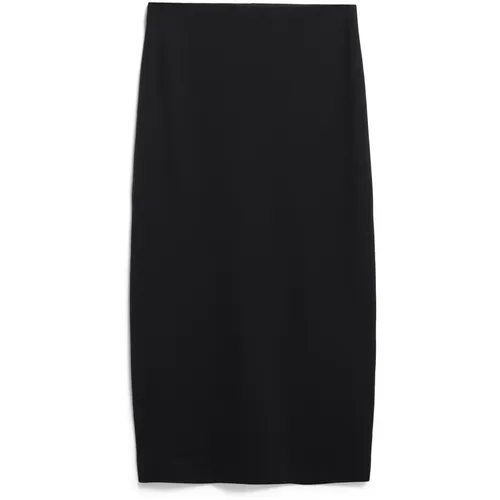 Armedangels Damen Patinaa Rock in Schwarz (Größe M) - Eleganter Bleistiftrock mit Gehschlitz, gefertigt aus einem bequemen Viskose-Mix mit Stretchanteil für optimalen Tragekomfort.