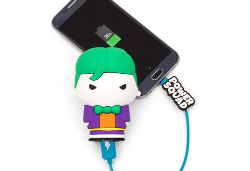 Thumbs Up The Joker PowerSquad Powerbank - Powerbank im einzigartigen Joker Design mit 2500mAh Kapazität, ideal für eine schnelle Energiezufuhr unterwegs.