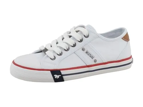 Mustang Damen Canvas Sneaker in Weiß - Trendige Damen Sneaker aus Kunstleder und Textil. Leicht und atmungsaktiv für den perfekten Freizeitlook. Ideal für warme Tage mit bequemer Passform und abriebfester Sohle.