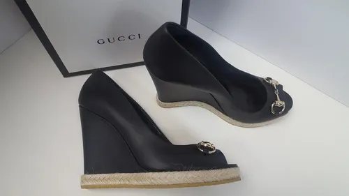 GUCCI Miro Soft Nero Sandalen in schwarz von GUCCI