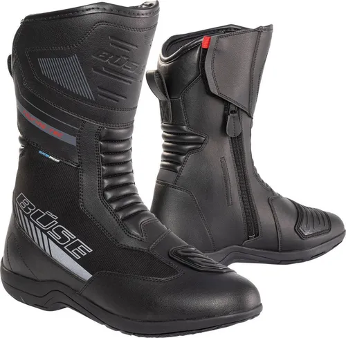 Büse B140 wasserdichte Motorradstiefel - Motorradstiefel mit Klimamembran, die wasser-, winddicht und atmungsaktiv sind. Ausgestattet mit Verstärkungen und Komfortpolstern für höchsten Fahrkomfort und Sicherheit.
