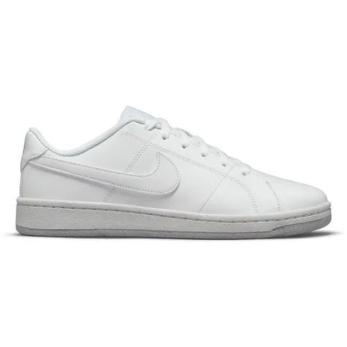 Nike Court Royale 2 Damen Sneaker - Weiß, Größe 38 - Stylische Damen Sneaker im minimalistischen Design, aus strapazierfähigem Kunstleder mit gepolstertem Schaft für hohen Tragekomfort. Ideal für den Alltag und sportliche Aktivitäten.