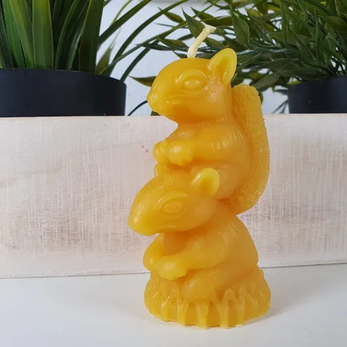Bienenwachskerze Eichhörnchen Kerze 9 cm - Bienenwachs Eichhörnchen