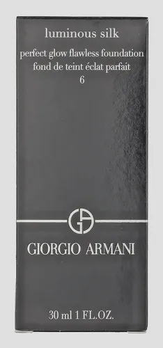 Giorgio Armani Luminous Silk Foundation Nr. 6 - 30 ml - Make-up für einen makellosen Teint mit seidiger Textur und variablem Finish. Die Luminous Silk Foundation bietet langanhaltenden Tragekomfort und spendet Feuchtigkeit für strahlende Haut.
