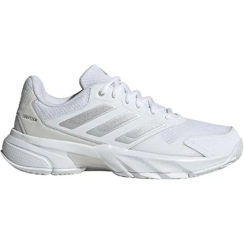 adidas Courtjam Control 3 Tennisschuhe in Weiß-Silber-Grau - Bequeme Tennisschuhe für Damen mit abriebfestem Zehenbereich und atmungsaktivem Obermaterial. Das Torsion System sorgt für optimale Bewegungsfreiheit und der leichte Bounce Komfort für ein federndes Tragegefühl auf dem Court.