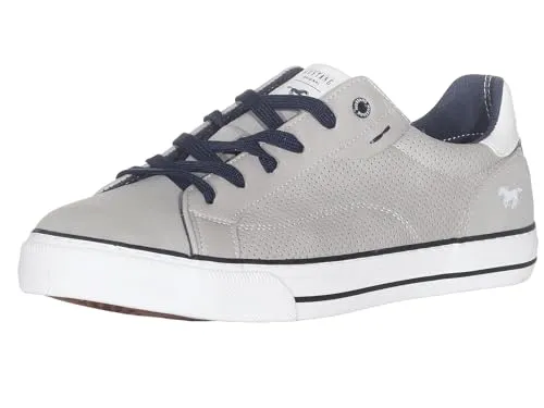 Mustang Sneaker mit seitlicher Perforation, Gr. 45, hellgrau - Stylische Sneaker aus Lederimitat mit atmungsaktiver seitlicher Perforation, perfekt für Freizeit und Alltag.