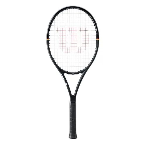 Wilson Pro Staff Team Classic Tennisschläger 100in/280g - Besaitet - Erleben Sie den Wilson Pro Staff Team Classic Tennisschläger mit einem klassischen Design und modernster Technologie. Leicht und handlich, ideal für vielseitige Spieler, die ein hervorragendes Spielgefühl suchen.