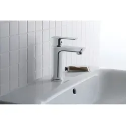 Duravit A.1 Waschtischarmatur XL-Size - Waschtischarmatur in XL-Size mit 180mm Ausladung, ideal für moderne Badezimmer. Keramikmischsystem und flexible Anschlussschläuche sorgen für einfachen Einbau.
