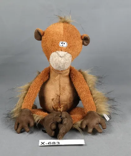 SIGIKID 38741 Mon Key Beasts Town Kuscheltier - Kuscheliger Affe mit einzigartigem Design, ideal zum Verschenken und Sammeln. Hochwertige Materialien, waschbar bei 30°C, geeignet für Kinder ab 3 Jahren.