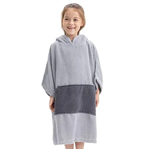 HOMELEVEL Kinder Badeponcho aus 100% Baumwolle - Kuscheliger Surfponcho mit Kapuze - Bademäntel für Jungen, ideal für Strand und Schwimmbad, schützt vor Wind und Sonne, schnelltrocknend und waschmaschinengeeignet.