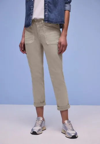 STREET ONE Straight-Jeans Charlie - Beige Cargo Jeans im Utility-Look von STREET ONE für Damen. Loose Fit, Slim Legs und elastischer Bund bieten hohen Tragekomfort. Der Baumwollmix mit Stretch sorgt für Flexibilität – perfekt für deinen individuellen Style.