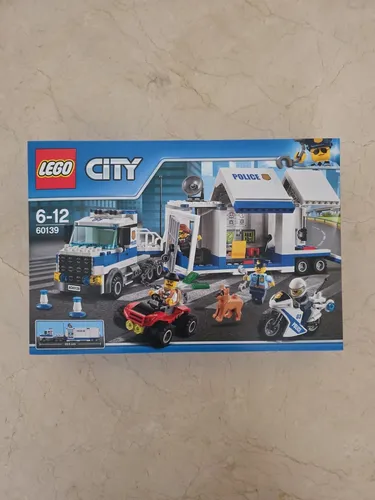 LEGO 60139 City Police Mobile Polizei Einsatzzentrale - Entdecke die spannende LEGO City Mobile Polizei Einsatzzentrale mit 374 Teilen. Ideal für kreative Bauabenteuer und Rollenspiele im Polizeialltag. Perfekt für Kinder von 6-12 Jahren!