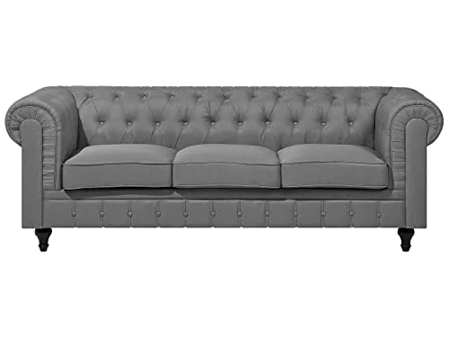 Beliani Großes 3er Sofa Chesterfield-Stil - Hellgrau - Elegantes 3er Sofa im Chesterfield-Stil mit bequemer Sitzfläche und abgerundeten Armlehnen für höchsten Komfort. Ideal für stilvolle Wohnräume.