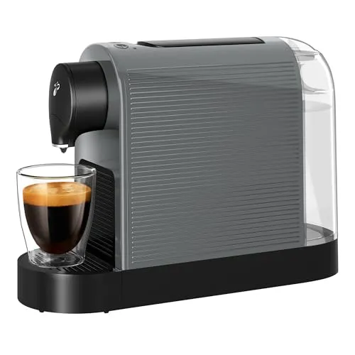 Tchibo Cafissimo „Pure plus“ Kaffeemaschine - 1-Tassen-Kaffeemaschine mit patentiertem Drei-Druck-Brühsystem für perfekten Caffè Crema, Espresso und Kaffee – platzsparend und energiesparend mit einfacher Reinigung.
