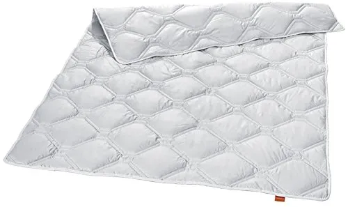 sleepling Bettdecke Kaschmir 155x220 cm - Luxus Winterbettdecke aus 100% Kaschmir, ideal für kuschelige Nächte. Hergestellt in Deutschland, bietet sie hervorragende Wärme und ein angenehmes Schlafklima.