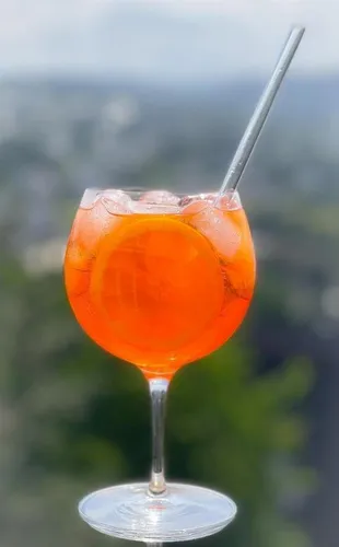 Topkapi elite Aperol Spritz Glas Set - 13-tlg Kristallglas - Cocktailgläser Set mit 6 bleifreien Kristallglas Aperol Spritz Gläsern und 7 Glashalmen, ideal für die stilvolle Zubereitung und Präsentation von Cocktails.