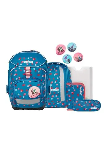 ergobag Schulranzen Pack-Set 6-teilig VoltiBär blau - Schulranzen-Set für Grundschüler, ergonomisch und individuell gestaltbar mit Kletties. Nachhaltig aus recyceltem PET, inklusive Sportrucksack und Federmäppchen.